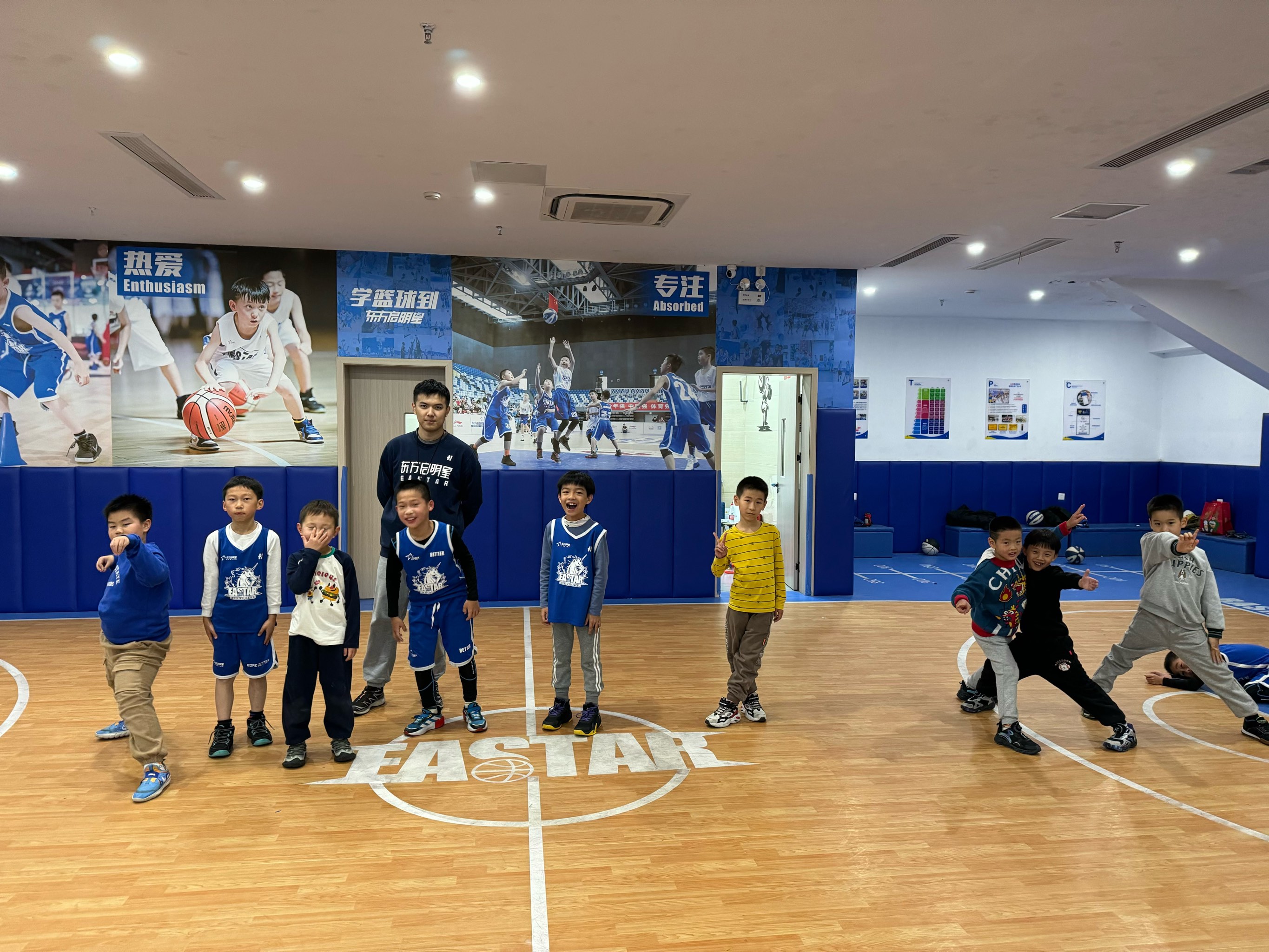篮协开展篮球训练营为青少年培养人才